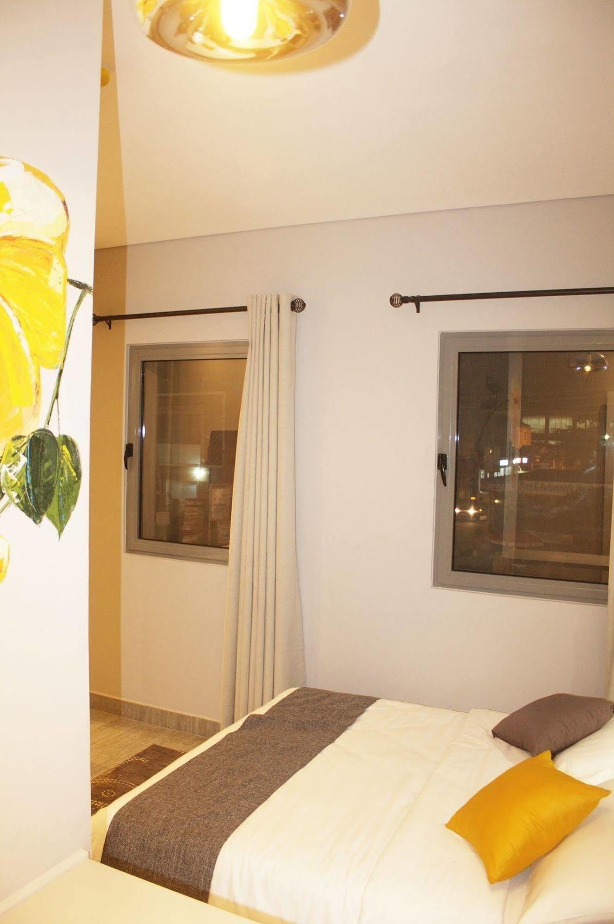 Urbano Hotel By Roots Wiaboman Exterior foto